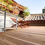 Hanok Jade
